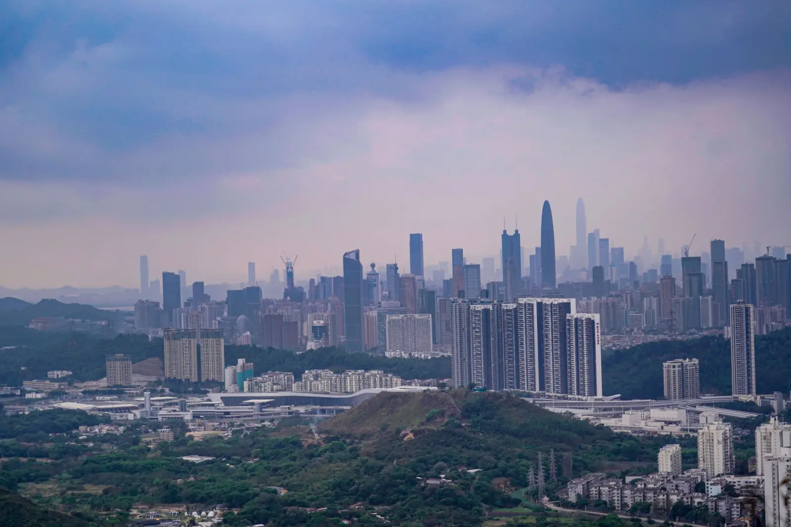 2025年舞台妆造技术趋势及个人形象定制要点