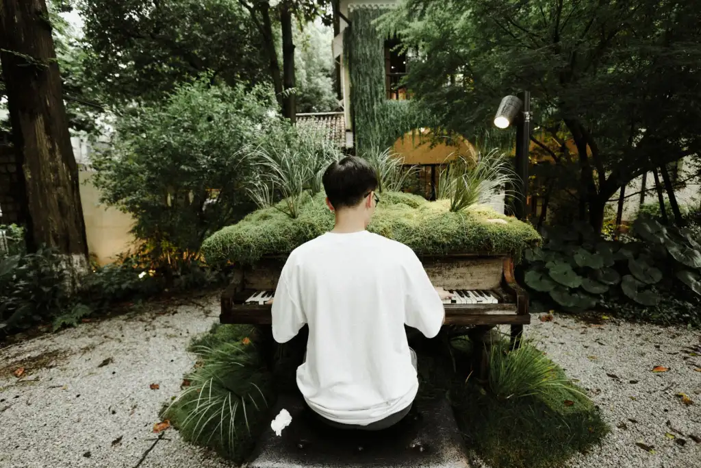 舞台妆与个人形象定制：专业化妆师如何打造舞台表现力