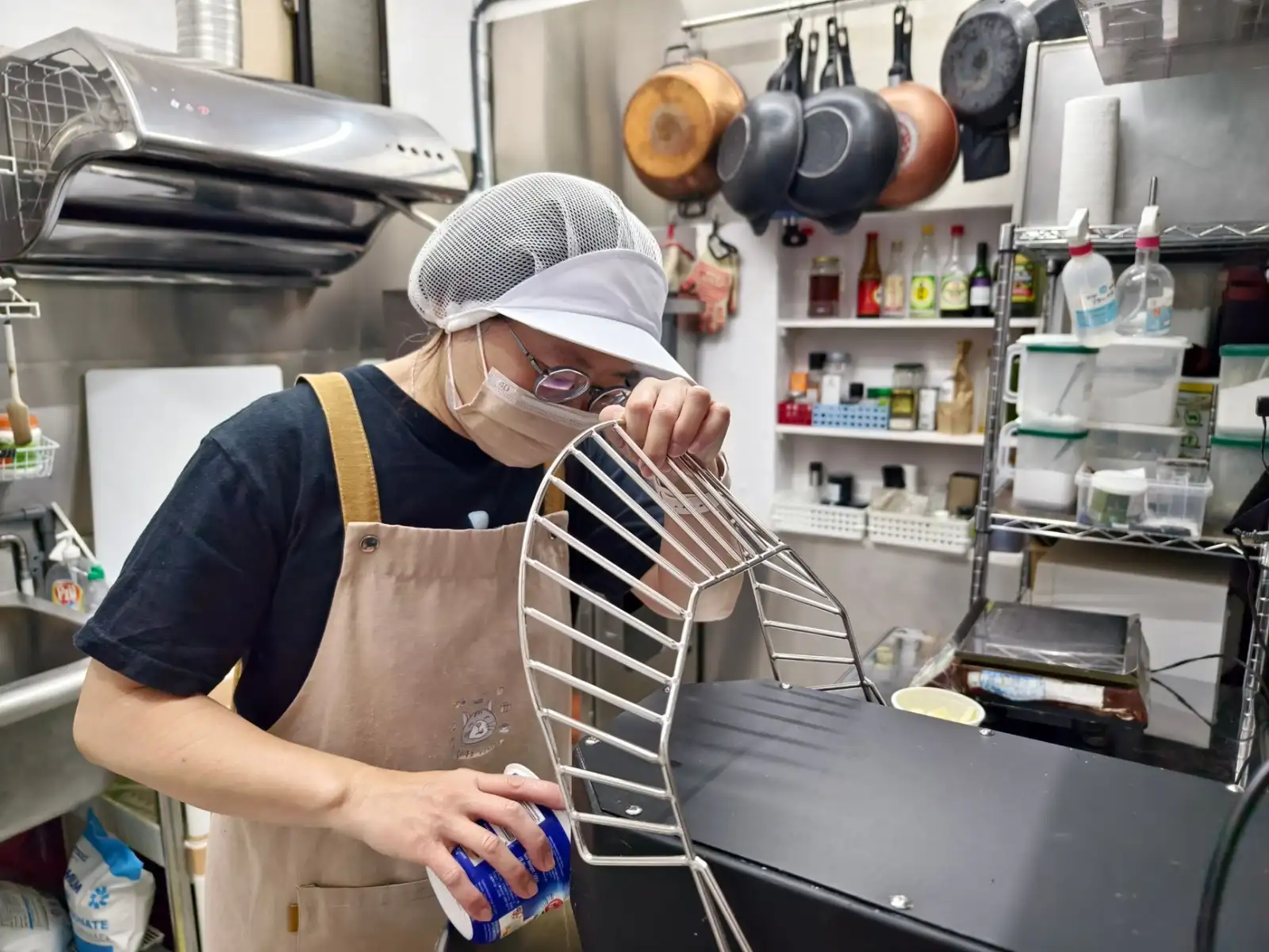 重庆新娘跟妆服务观察：从妆面设计到婚礼全程跟妆的流程解析