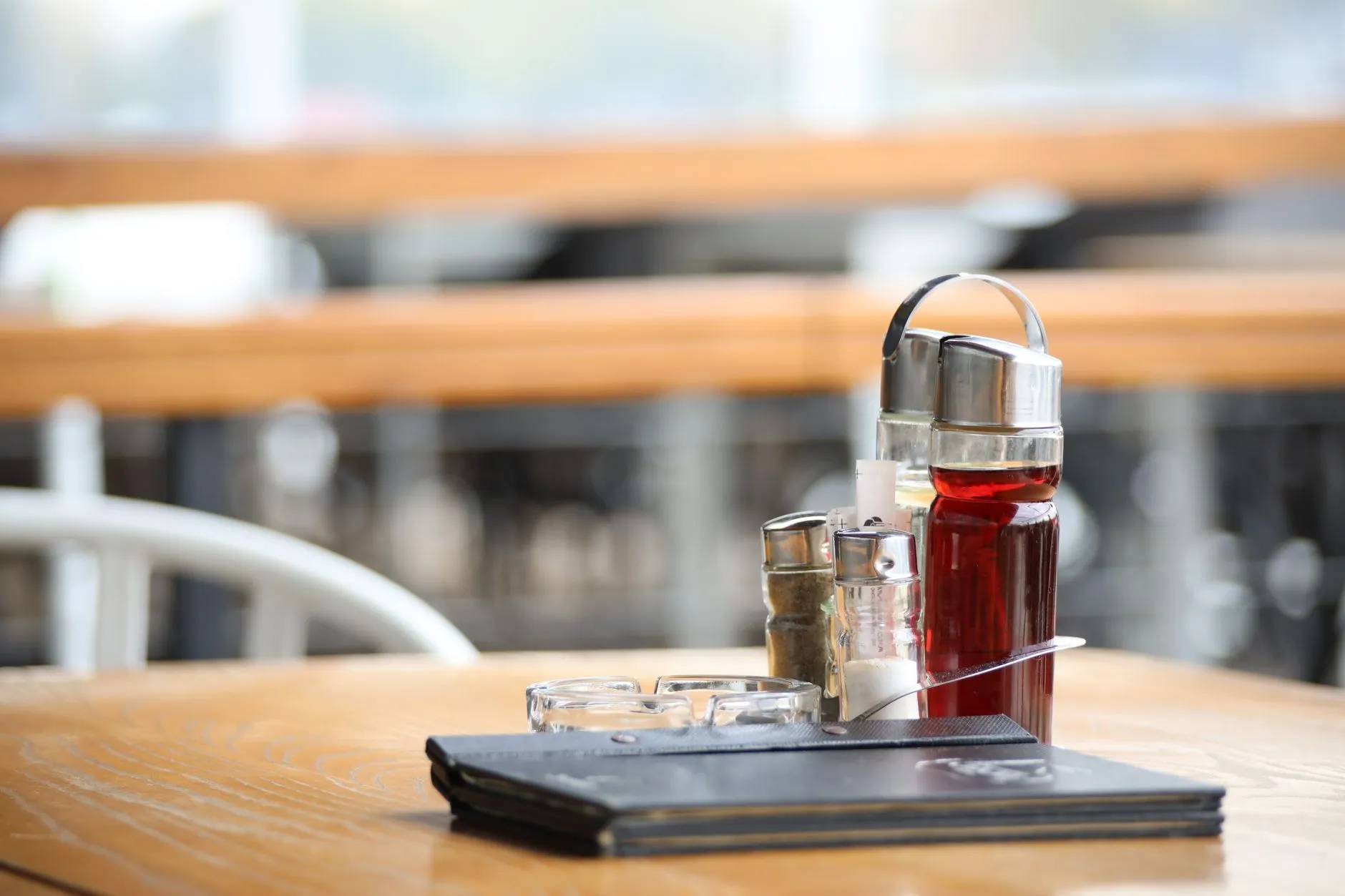 重庆新娘跟妆服务流程详解：从试妆到婚礼当天的全流程指南